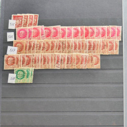 Vrac philatélique de timbres du monde neufs et oblitérés en un carton.