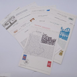 Vrac philatélique de timbres du monde neufs et oblitérés en un carton.