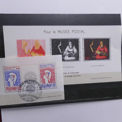 Vrac philatélique de timbres du monde neufs et oblitérés en un carton.