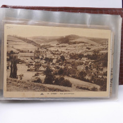 Vrac philatélique de timbres du monde neufs et oblitérés en un carton.