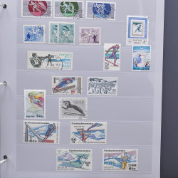 Collection timbres thématiques Ski - sports d'hiver en 2 albums.