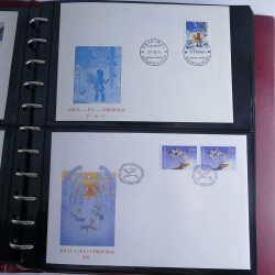 Collection commémoratifs thématique Noel en un album.