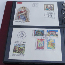 Collection commémoratifs thématique Noel en un album.