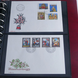 Collection commémoratifs thématique Noel en un album.