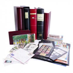 Vrac philatélique de timbres du monde neufs et oblitérés en un carton.