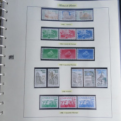 Vrac philatélique de timbres du monde neufs et oblitérés en un carton.