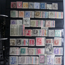 Lot massif de timbres d'Europe neufs et oblitérés en 4 albums.