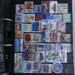 Lot massif de timbres d'Europe neufs et oblitérés en 4 albums.