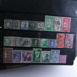 Lot massif de timbres d'Europe neufs et oblitérés en 4 albums.