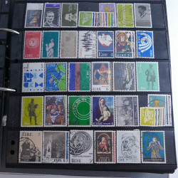 Lot massif de timbres d'Europe neufs et oblitérés en 4 albums.