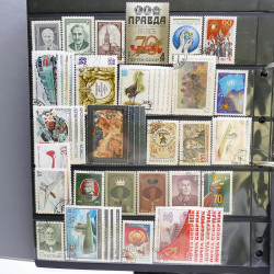 Lot massif de timbres d'Europe neufs et oblitérés en 4 albums.