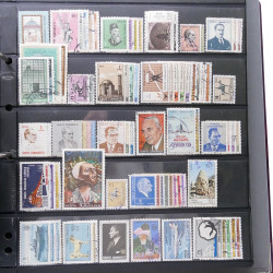 Lot massif de timbres d'Europe neufs et oblitérés en 4 albums.