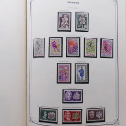 Collection timbres de France 1853-1977 neufs et oblitérés en album Yvert.