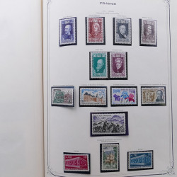 Collection timbres de France 1853-1977 neufs et oblitérés en album Yvert.