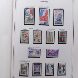 Collection timbres de France 1853-1977 neufs et oblitérés en album Yvert.