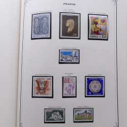 Collection timbres de France 1853-1977 neufs et oblitérés en album Yvert.