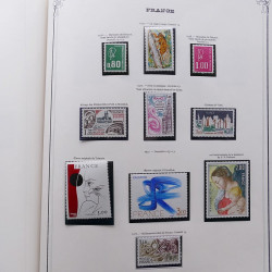 Collection timbres de France 1853-1977 neufs et oblitérés en album Yvert.