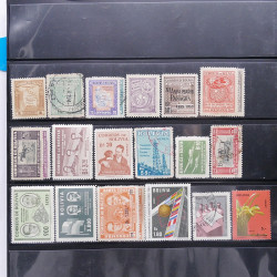 Lot massif de timbres d'Amérique du sud et centrale neufs et oblitérés en un album.