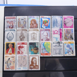 Lot massif de timbres d'Amérique du sud et centrale neufs et oblitérés en un album.