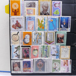 Lot massif de timbres d'Amérique du sud et centrale neufs et oblitérés en un album.