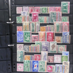 Lot de timbres des pays d'Océanie neufs et oblitérés en album.