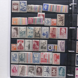 Lot de timbres de France - Monaco - Andorre - Europa neufs et oblitérés en un album.