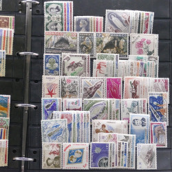 Lot de timbres de France - Monaco - Andorre - Europa neufs et oblitérés en un album.