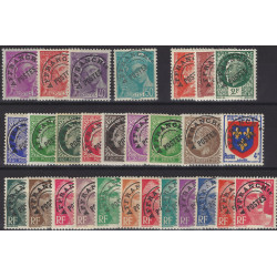 28 timbres préoblitérés de France neufs** tous différents.