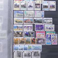 Lot de timbres d'Île de Man oblitérés en un album.