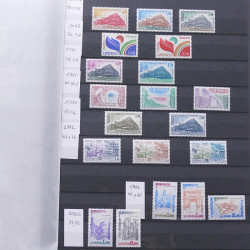 Collection timbres de service de France  neufs** 1946-2024 en un album.