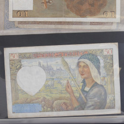 Lot de 15 billets de banque anciens de France en un album.