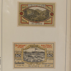 Lot de 50 billets de banque locales allemandes en un album.