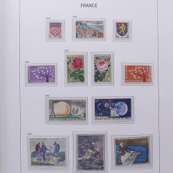 Collection timbres de France 1955-1978 neufs** en album DAVO.