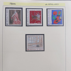 Collection timbres de France Musée Imaginaire 1961-2004 complet en album Safe.