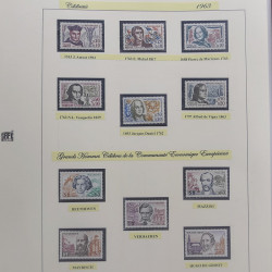 Collection timbres de France Personnages Célèbres 1943-1995 complet en album Safe.