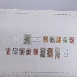 Lot massif de timbres de Grèce 1886-2001 oblitérés sur feuilles.