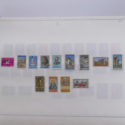 Lot massif de timbres de Grèce 1886-2001 oblitérés sur feuilles.