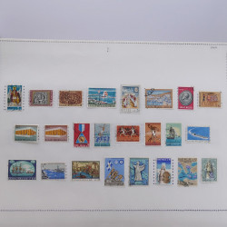 Lot massif de timbres de Grèce 1886-2001 oblitérés sur feuilles.