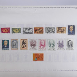 Lot massif de timbres de Grèce 1886-2001 oblitérés sur feuilles.