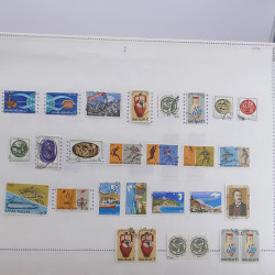 Lot massif de timbres de Grèce 1886-2001 oblitérés sur feuilles.