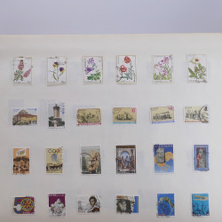 Lot massif de timbres de Grèce 1886-2001 oblitérés sur feuilles.