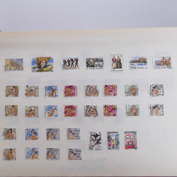 Lot massif de timbres de Grèce 1886-2001 oblitérés sur feuilles.