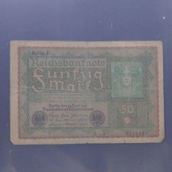 Lot de 100 billets de banque anciens d'Allemagne en un album.