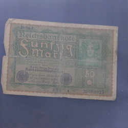 Lot de 100 billets de banque anciens d'Allemagne en un album.