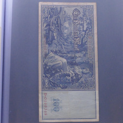 Lot de 100 billets de banque anciens d'Allemagne en un album.