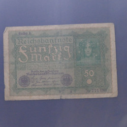 Lot de 100 billets de banque anciens d'Allemagne en un album.