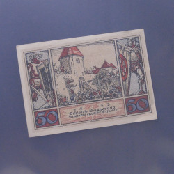 Lot de 100 billets de banque anciens d'Allemagne en un album.