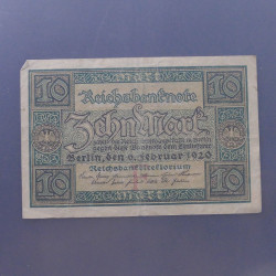Lot de 100 billets de banque anciens d'Allemagne en un album.