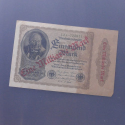 Lot de 100 billets de banque anciens d'Allemagne en un album.