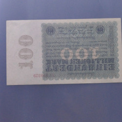 Lot de 100 billets de banque anciens d'Allemagne en un album.